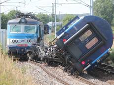 Nehoda_vlaku_HD_predmesti_4.8.2015_09.jpg